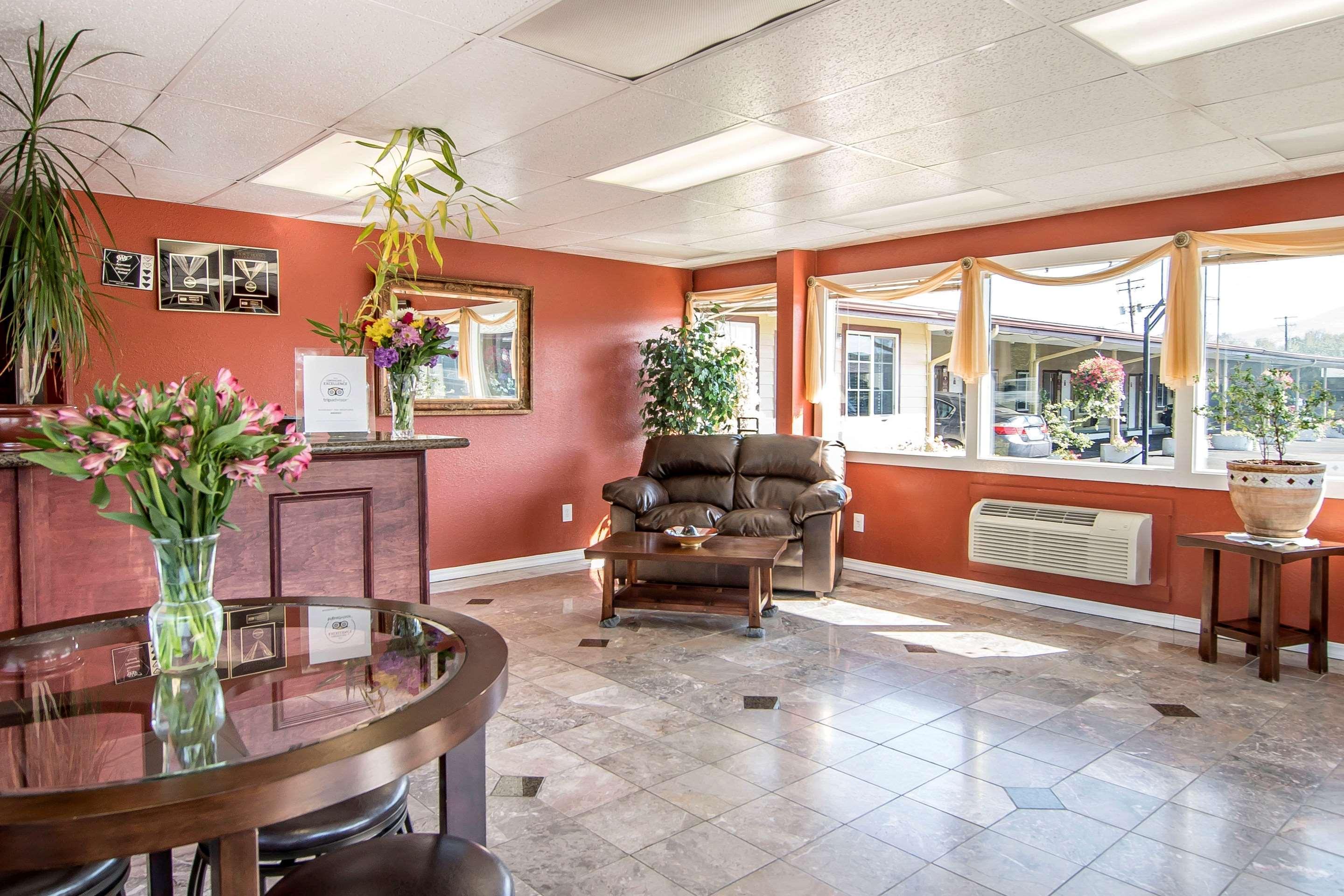 Rodeway Inn Medford South I-5 Dış mekan fotoğraf