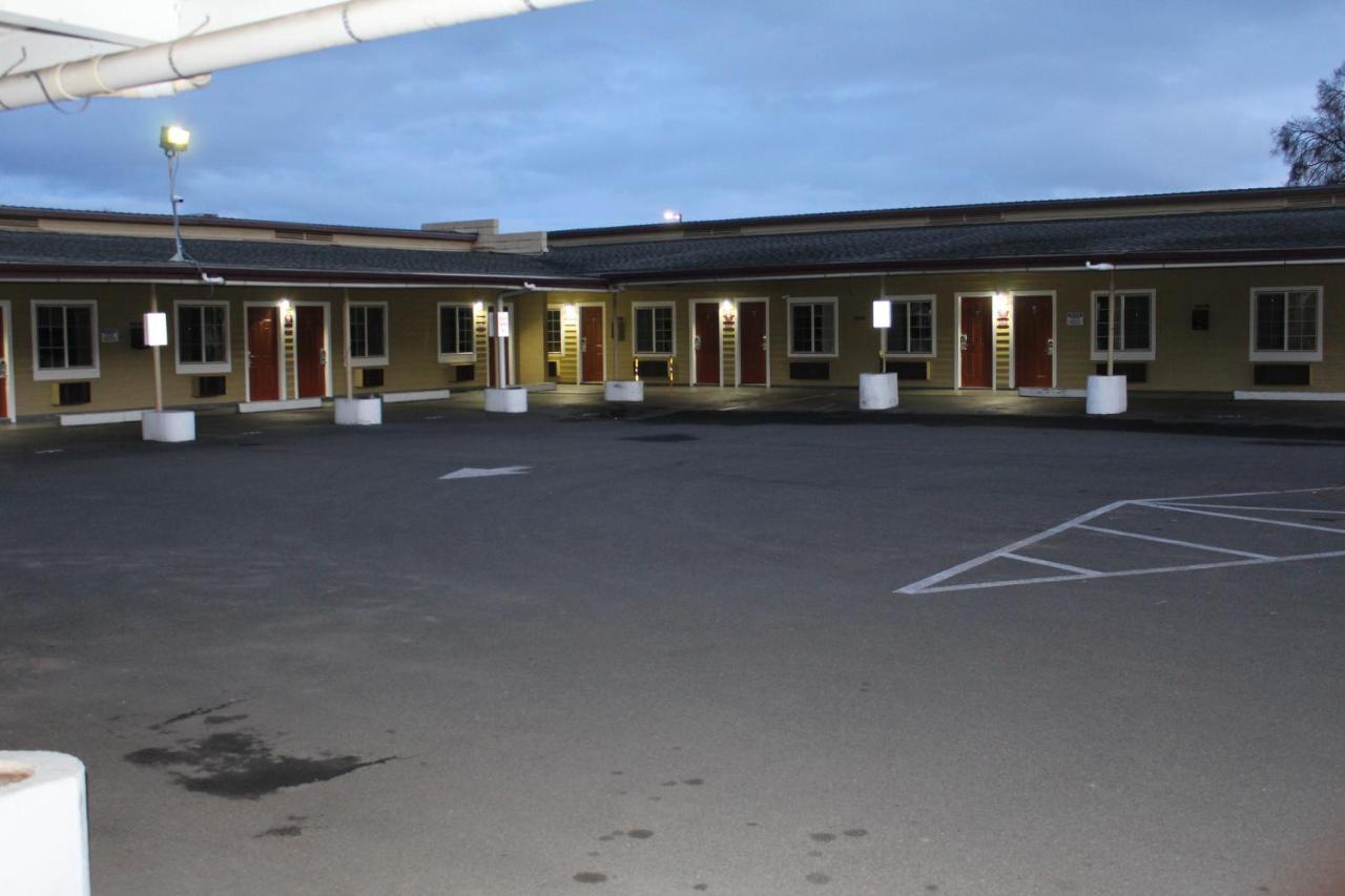 Rodeway Inn Medford South I-5 Dış mekan fotoğraf