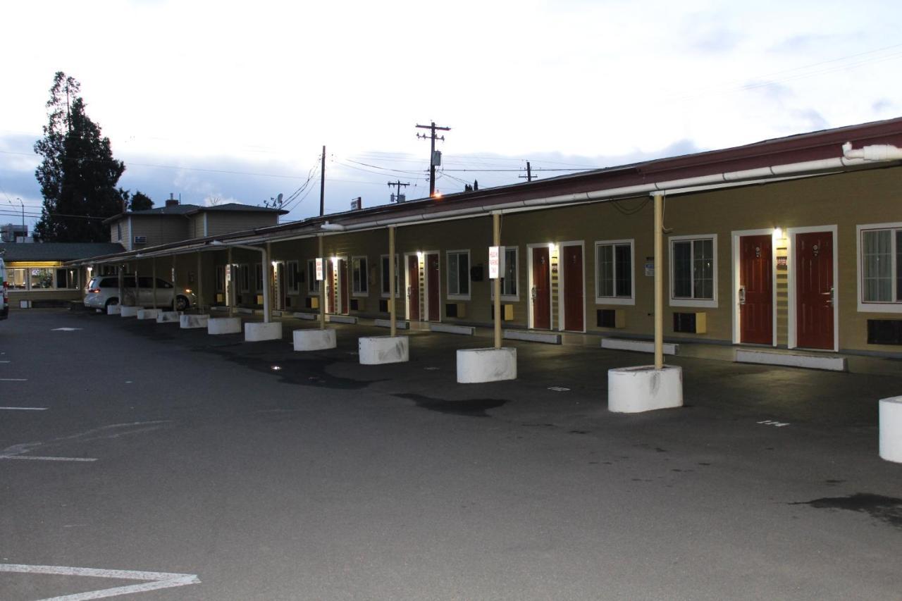 Rodeway Inn Medford South I-5 Dış mekan fotoğraf