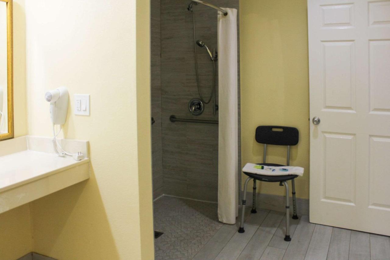 Rodeway Inn Medford South I-5 Dış mekan fotoğraf