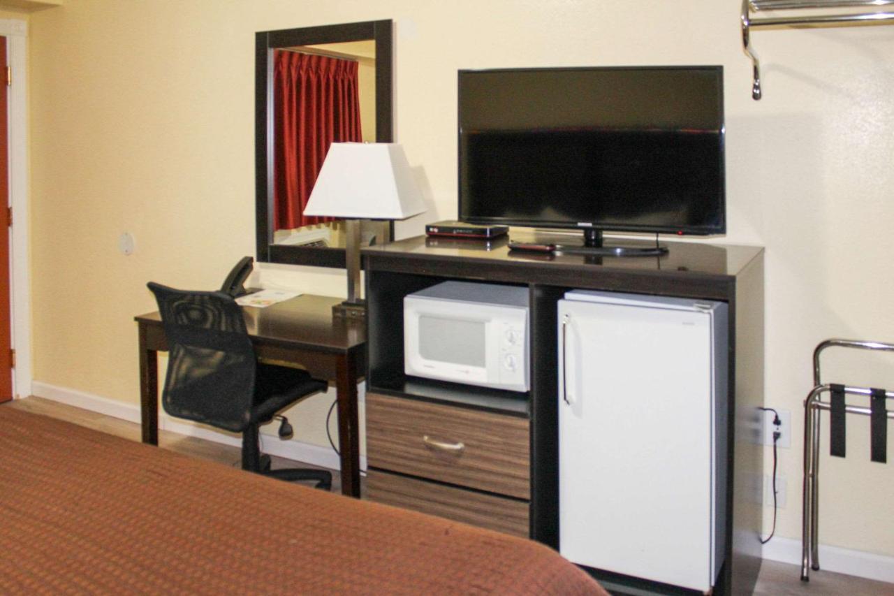 Rodeway Inn Medford South I-5 Dış mekan fotoğraf