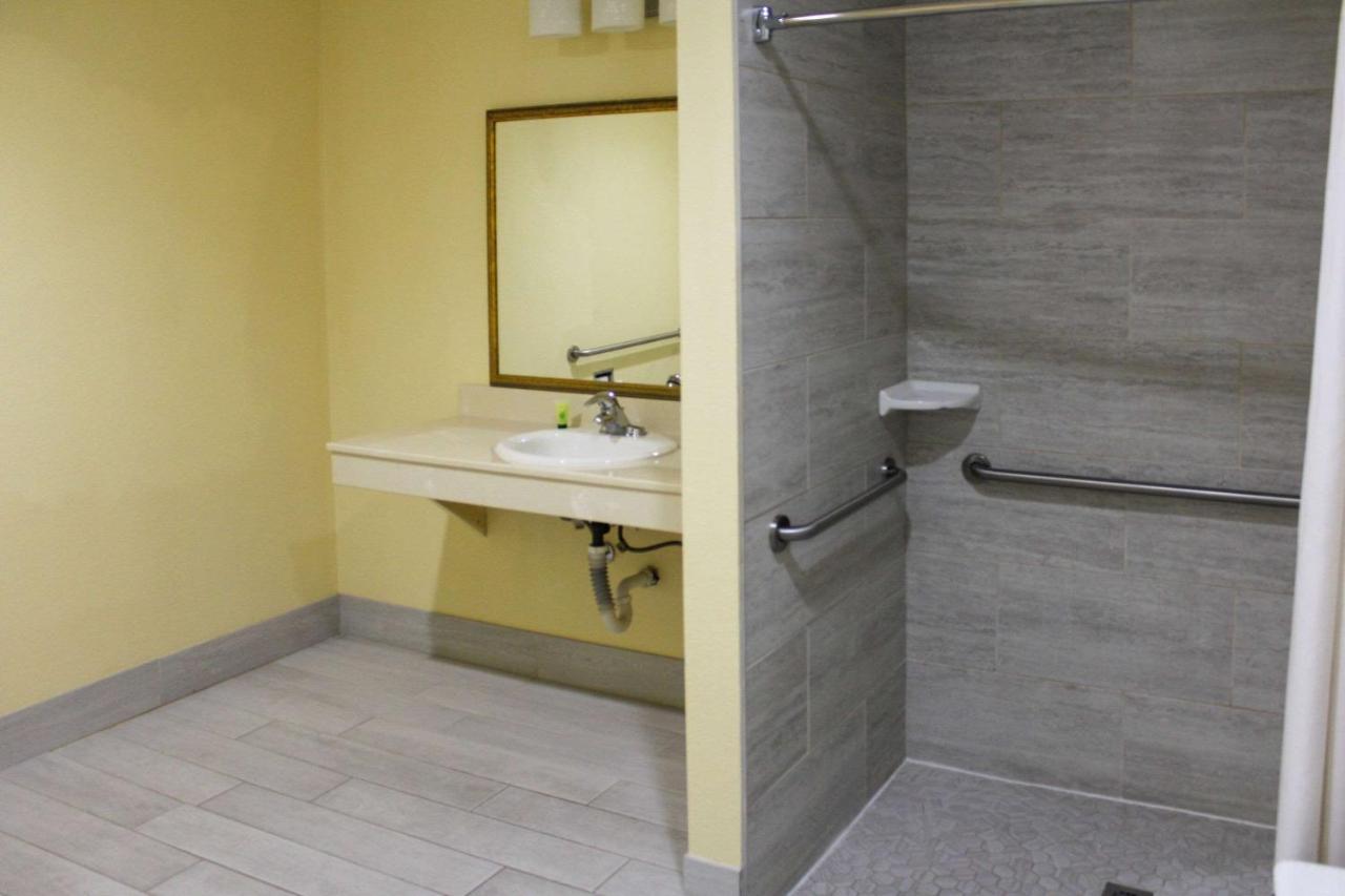 Rodeway Inn Medford South I-5 Dış mekan fotoğraf