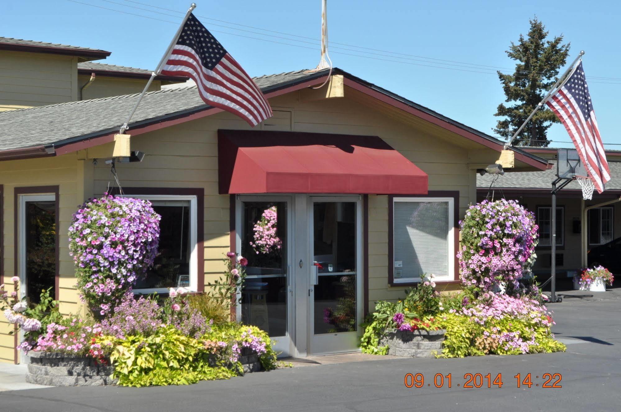 Rodeway Inn Medford South I-5 Dış mekan fotoğraf